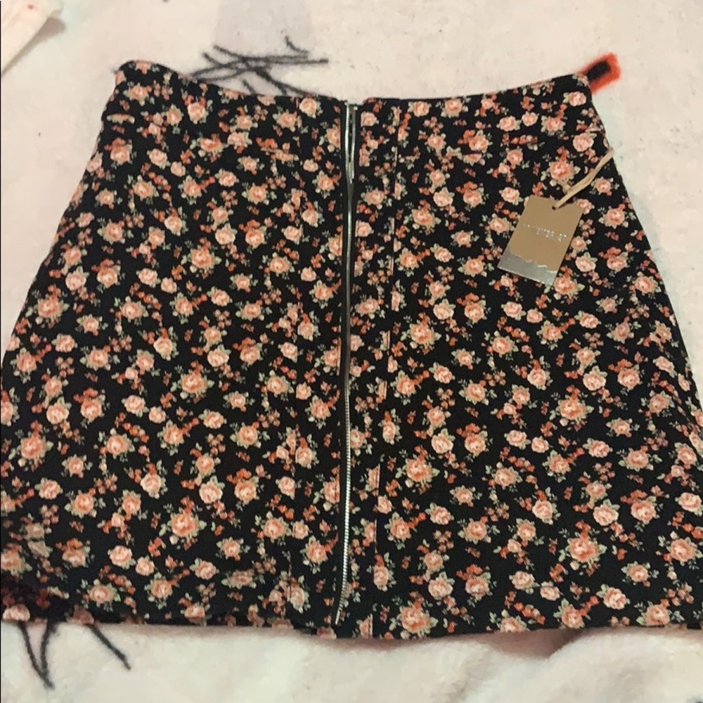 Floral trendy skirt